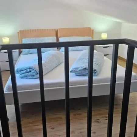 Spacious With Outdoor Swimming Pool In - Three Bedroom * Trogir