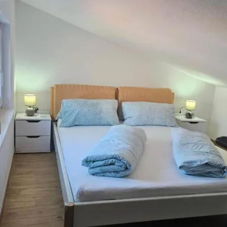 Spacious With Outdoor Swimming Pool In - Three Bedroom * Trogir